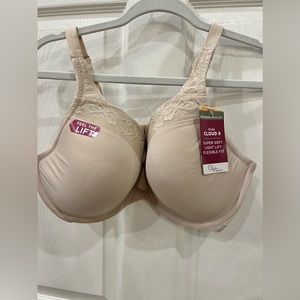 NWT Olga Cloud 9 Underwire Bra with Lace (38DD)